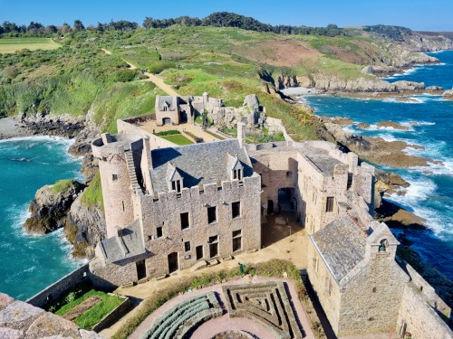 Fort la Latte, Château de La Roche Goyon